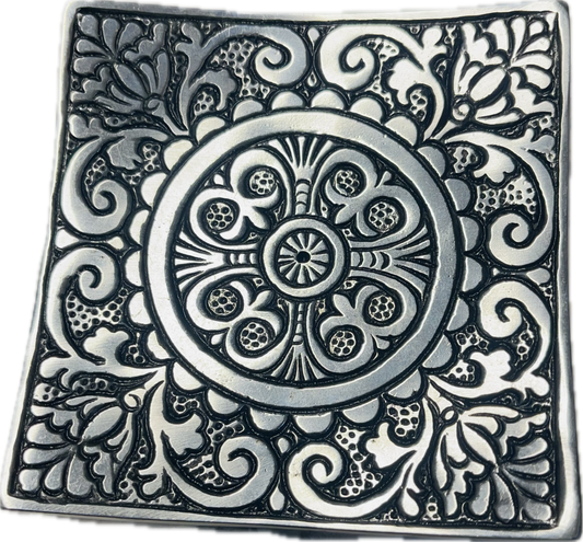 2222 Floral Carved Burner