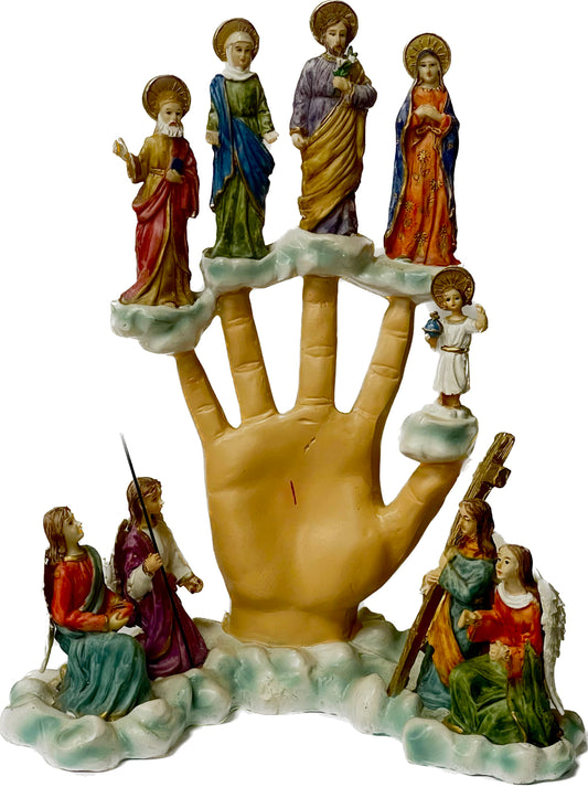 Estatua La Mano Poderosa