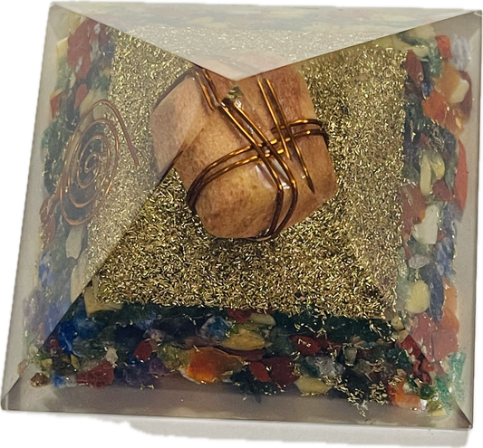 Carnelian Pyramide 117